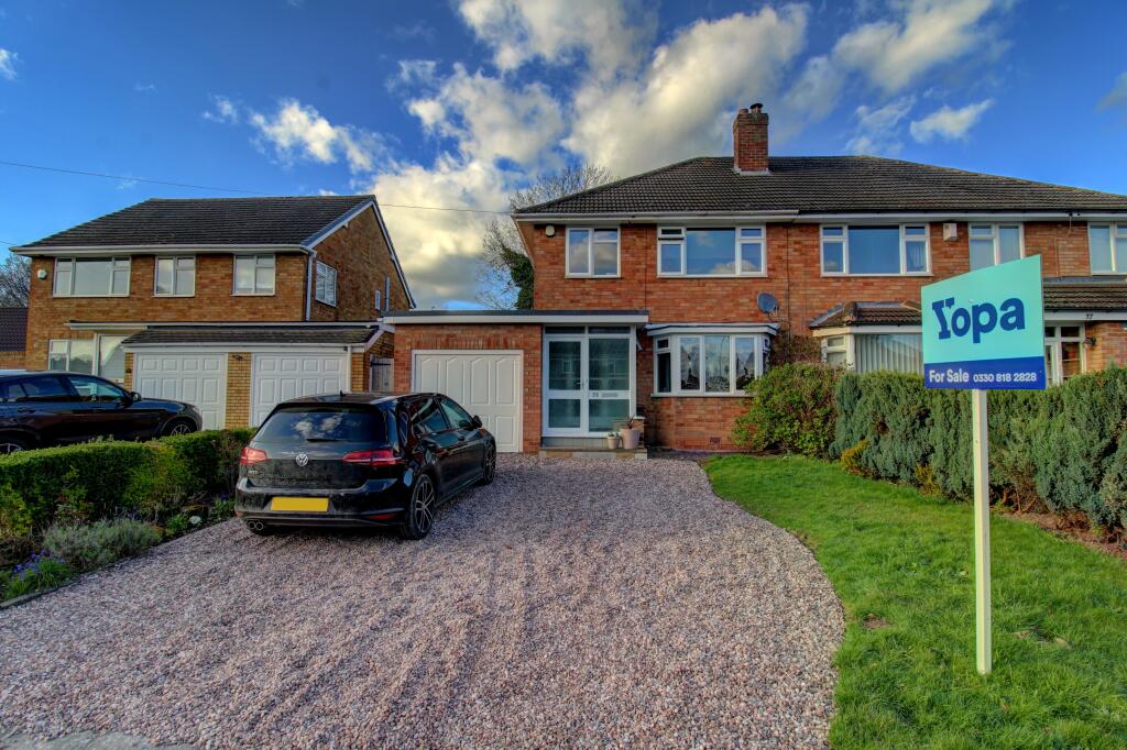 3 bedroom semidetached house for sale in Longbridge Road, Lichfield, WS14