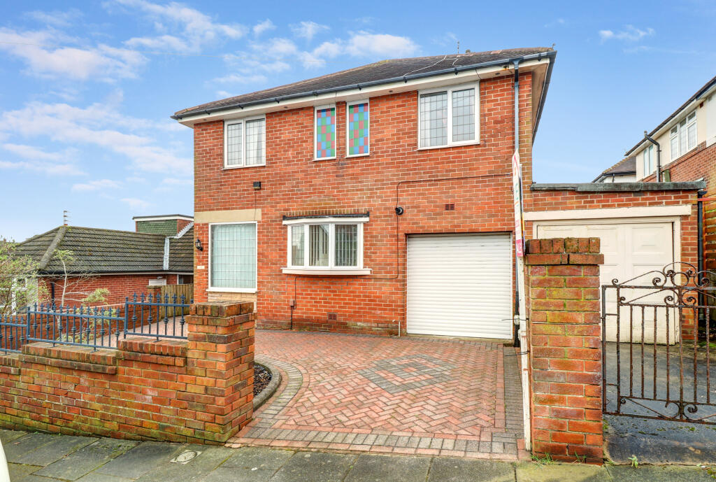 3 bedroom detached house for sale in Ingleway Avenue, Blackpool, FY3