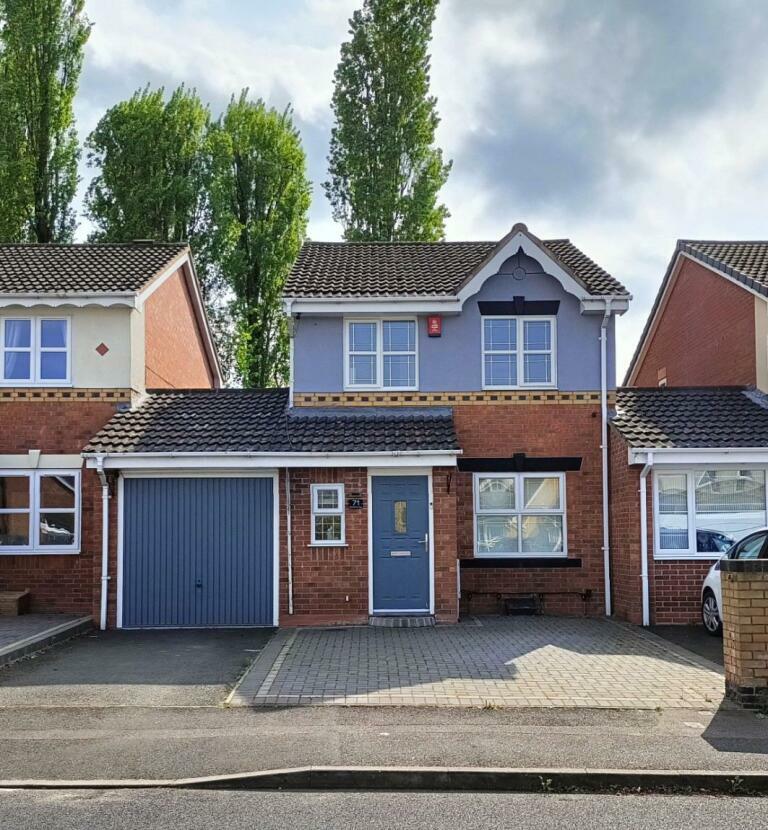 3 bedroom link detached house for sale in Constantine Way, Bilston, WV14