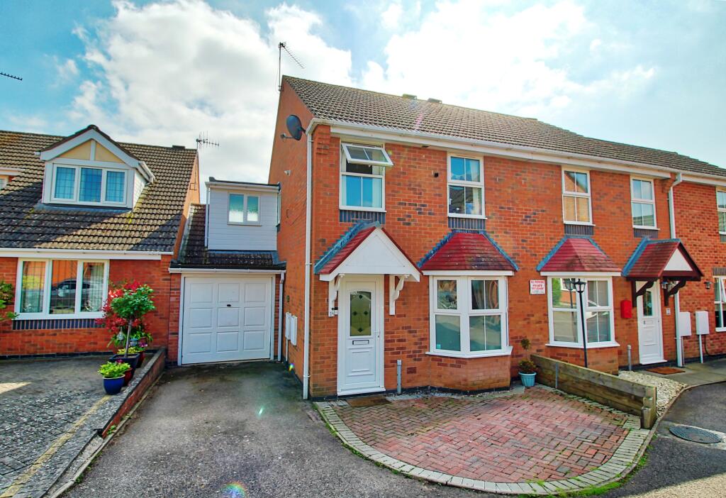 3 bedroom terraced house for sale in Chestnut Close, Pershore, WR10