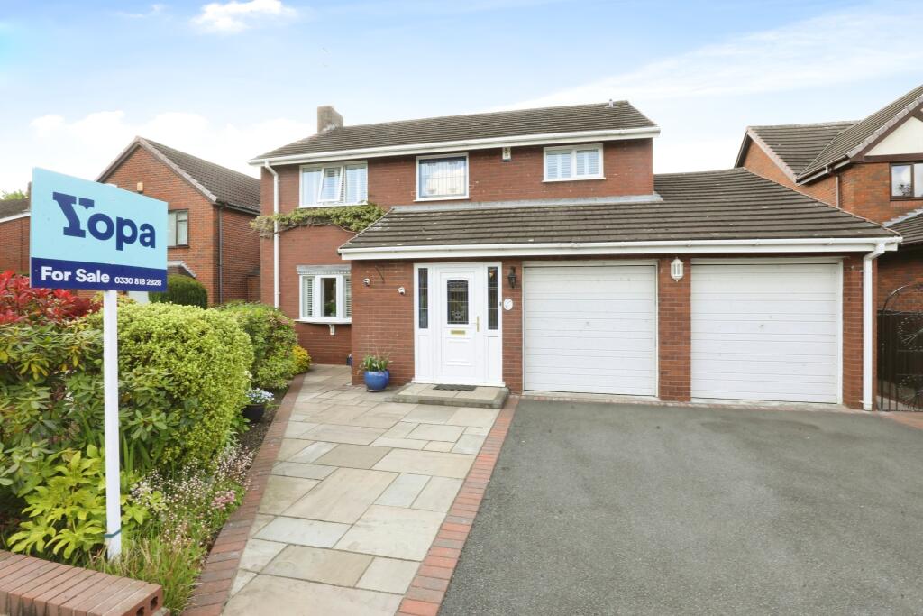 4 bedroom detached house for sale in Alderney Close, Seabridge