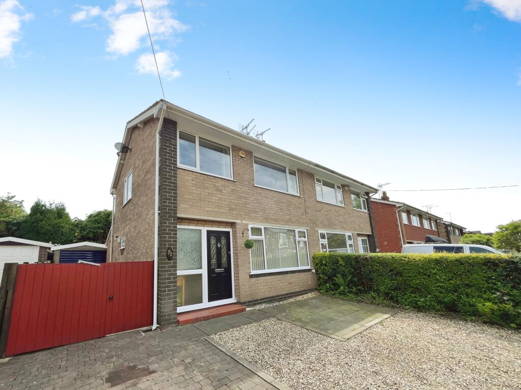 3 bedroom semidetached house for sale in Lawton Road, Alsager, Stoke