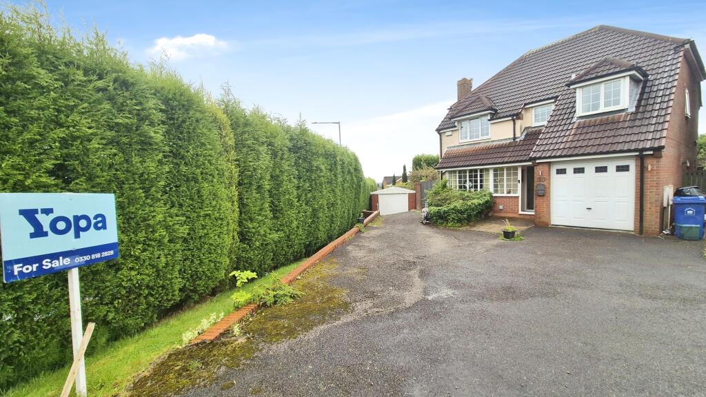 4 bedroom detached house for sale in Warrilow Heath Road, Waterhayes