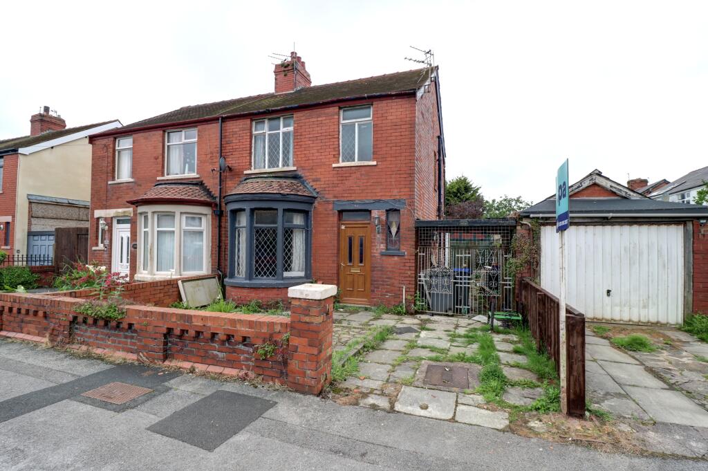 3 bedroom semidetached house for sale in Shetland Road, Blackpool, FY1