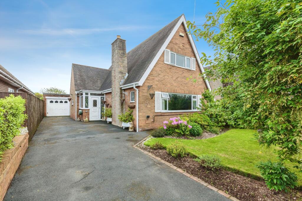 3 bedroom detached bungalow for sale in Cedar Avenue, Poultonlefylde, FY6