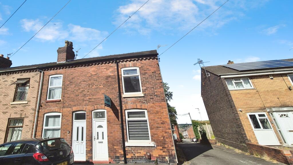 2 bedroom terraced house for sale in Fell Street, Stoke-on-trent, ST6