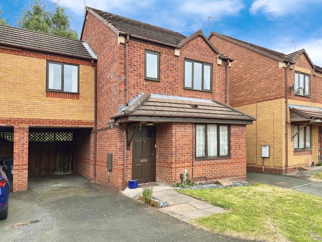3 bedroom semidetached house for sale in Haydock Close, Wolverhampton, WV6
