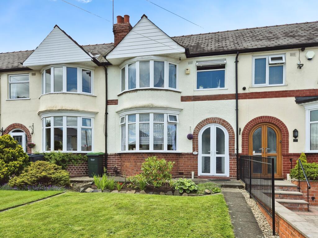 3 bedroom terraced house for sale in Highbury Avenue, Rowley Regis, B65