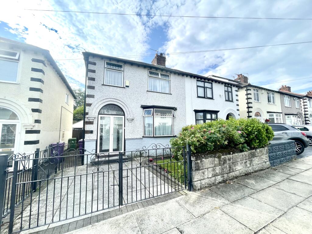 3 bedroom semidetached house for sale in Daffodil Road, Liverpool, L15