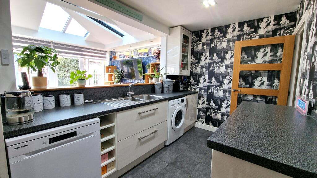 Property image - Foredrove Lane, Solihull, B92