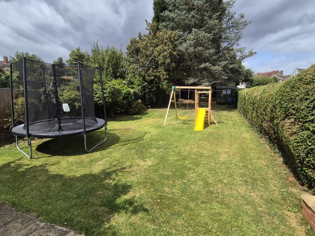 Additional property image - Furlong Lane, Halesowen, B63