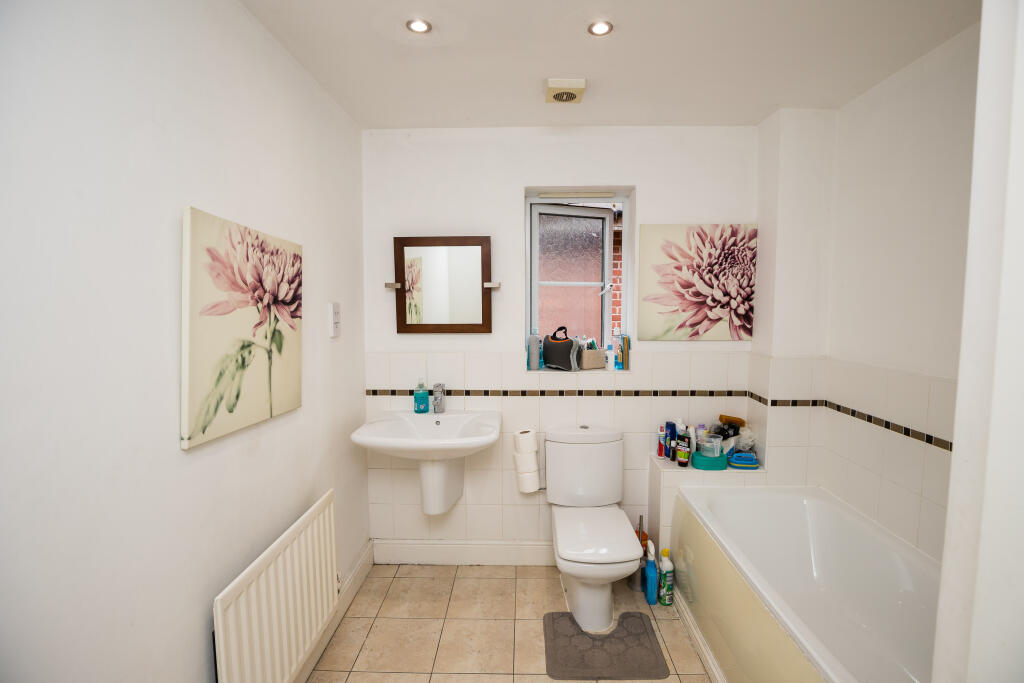 Additional property image - Yew Tree Avenue, Chester, CH1