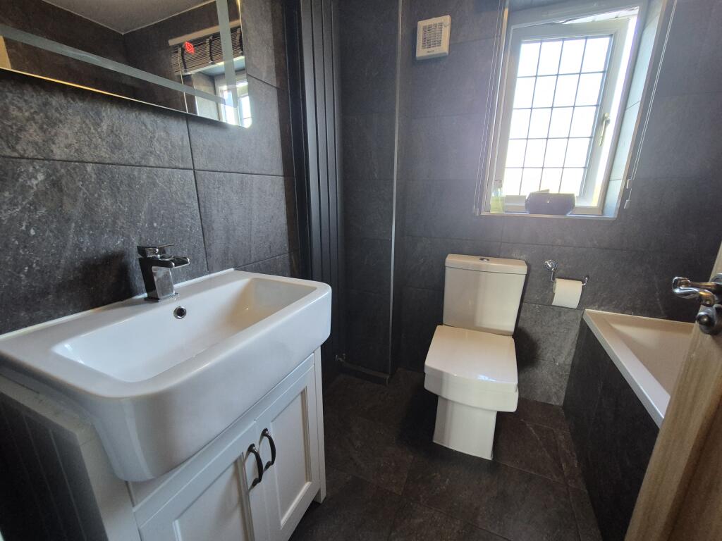 Additional property image - Macdonald Close, Oldbury, B69