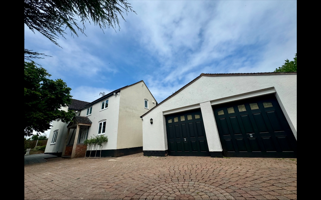 4 bedroom farm house for sale in Green Lane, Lichfield, WS13