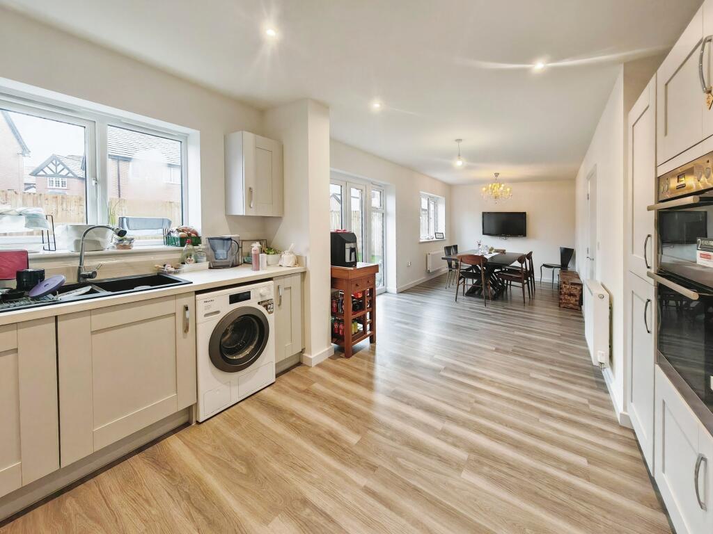 Additional property image - Teal Way, Wistaston, Crewe, CW2