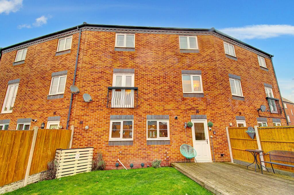 Additional property image - Valley Drive, Tamworth, B77