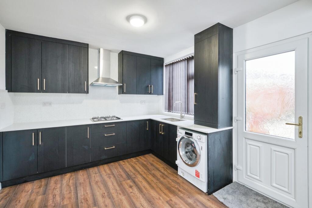 Additional property image - Warley Road, Oldbury, B68
