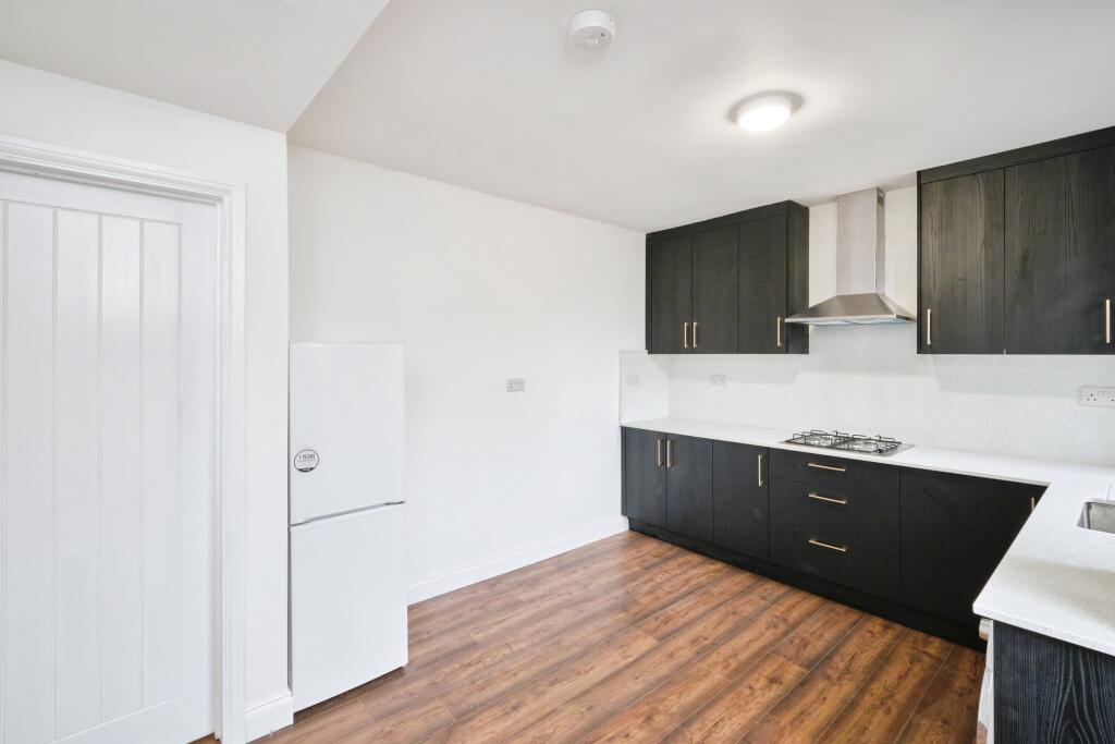 Additional property image - Warley Road, Oldbury, B68