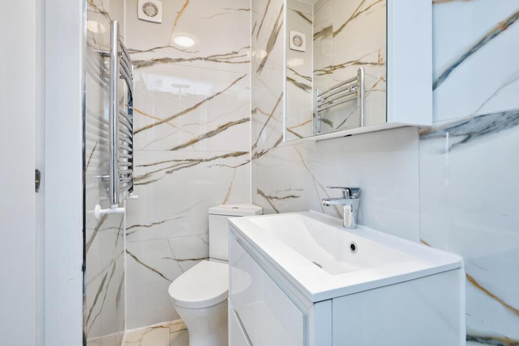 Additional property image - Warley Road, Oldbury, B68