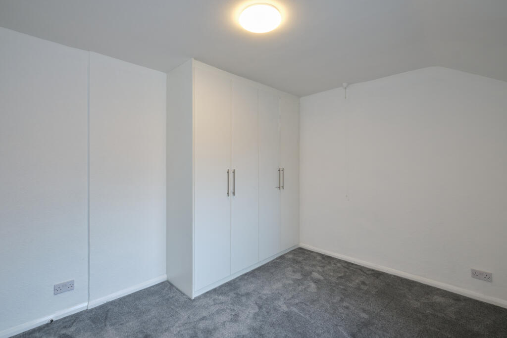 Additional property image - Warley Road, Oldbury, B68