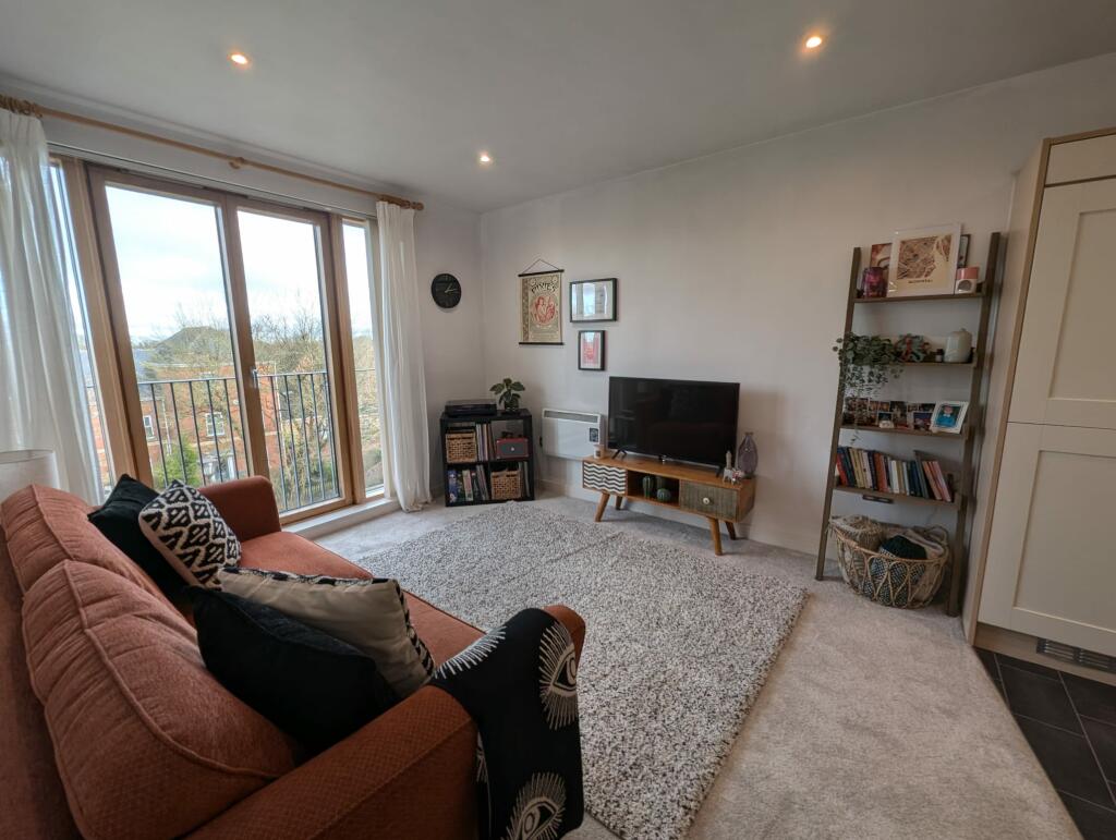 Additional property image - Ascote Lane, Dickens Heath, Solihull, B90