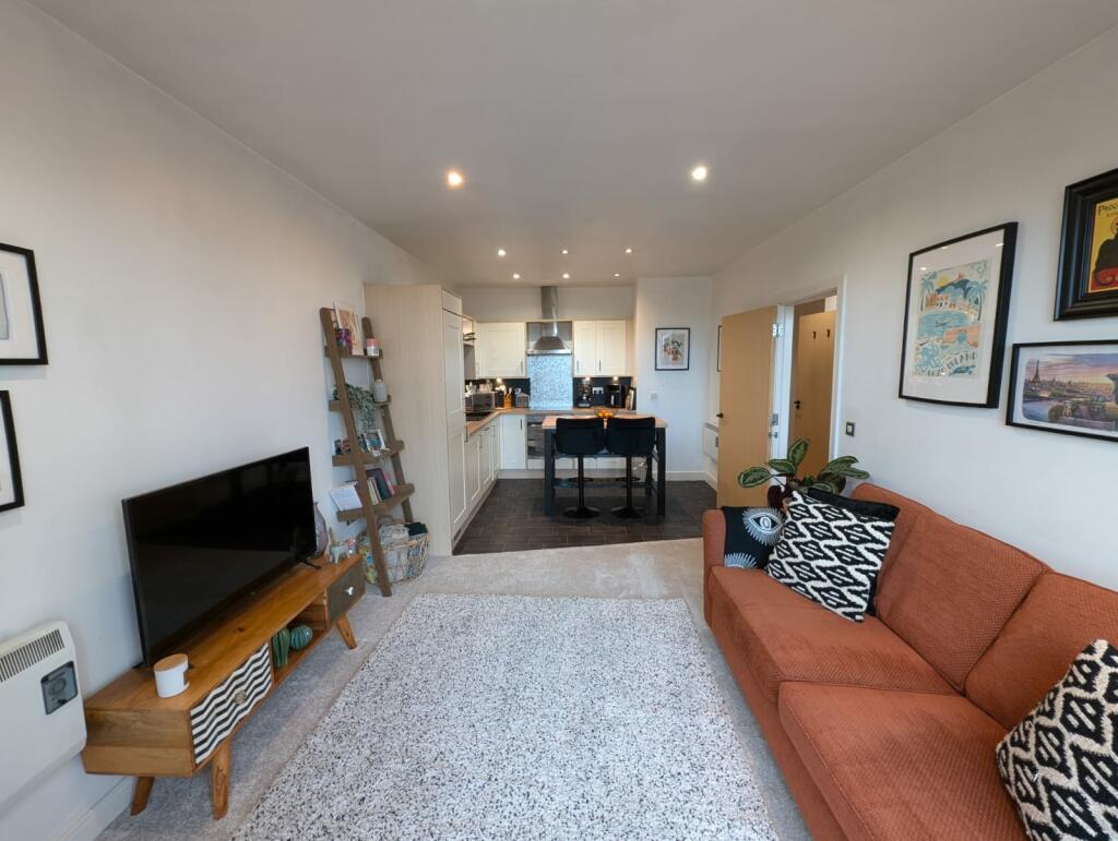 Additional property image - Ascote Lane, Dickens Heath, Solihull, B90