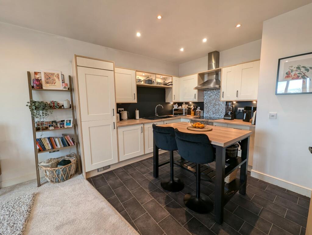 Additional property image - Ascote Lane, Dickens Heath, Solihull, B90