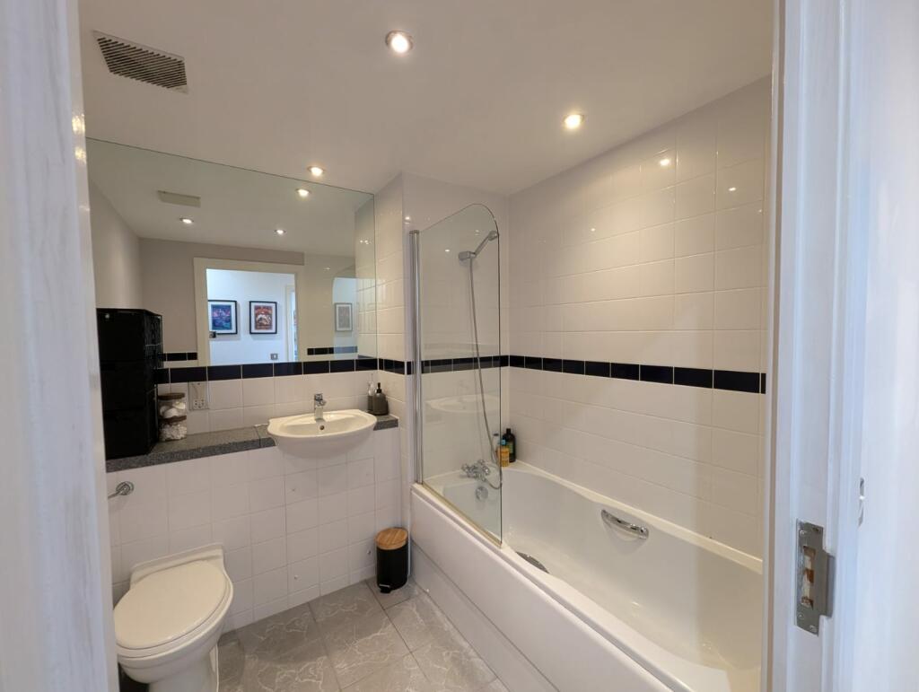 Additional property image - Ascote Lane, Dickens Heath, Solihull, B90