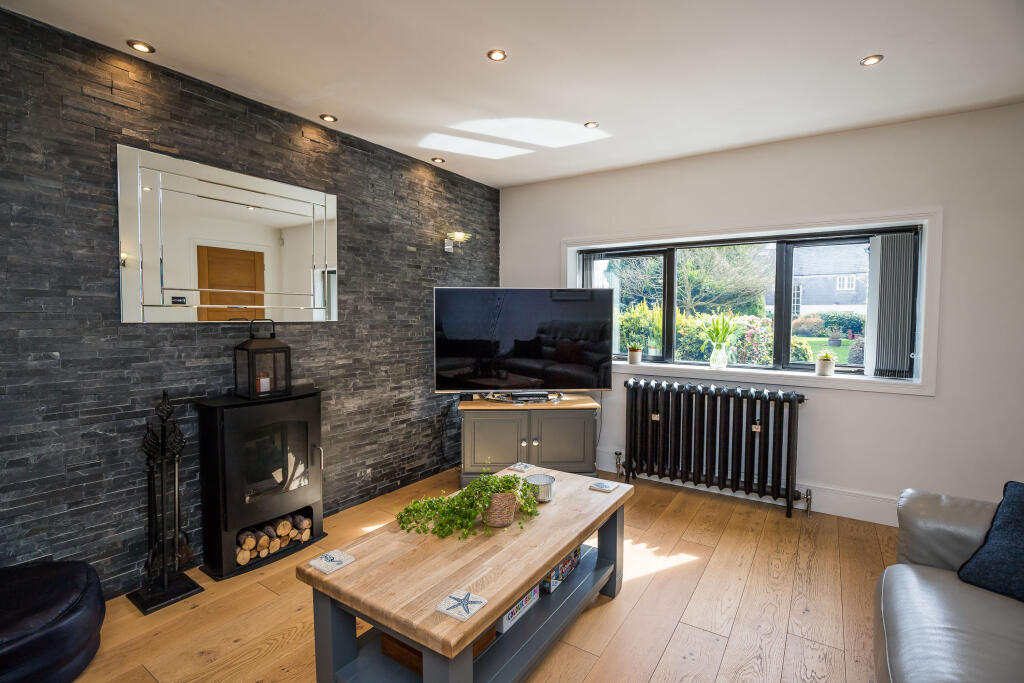 Additional property image - Little Heath Road, Chester, CH3