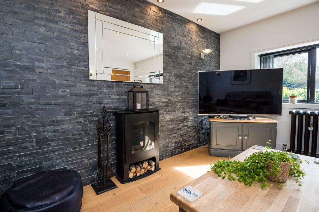Additional property image - Little Heath Road, Chester, CH3