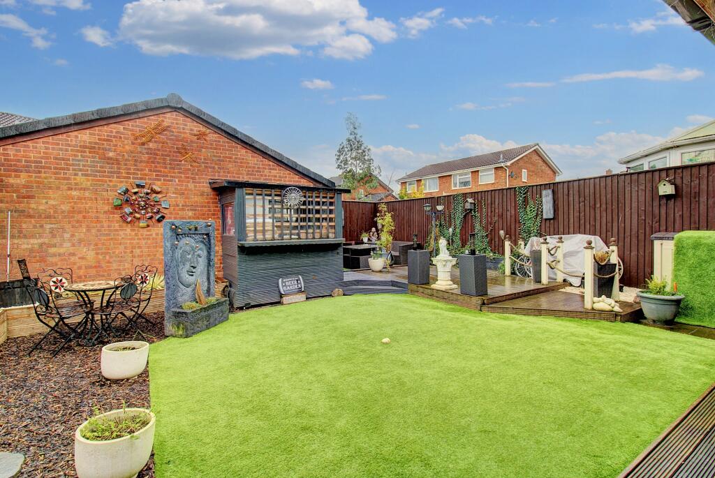Additional property image - Cleeve, Tamworth, B77