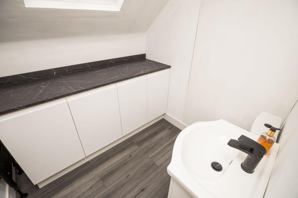 Additional property image - Inglegreen, Wirral, CH60