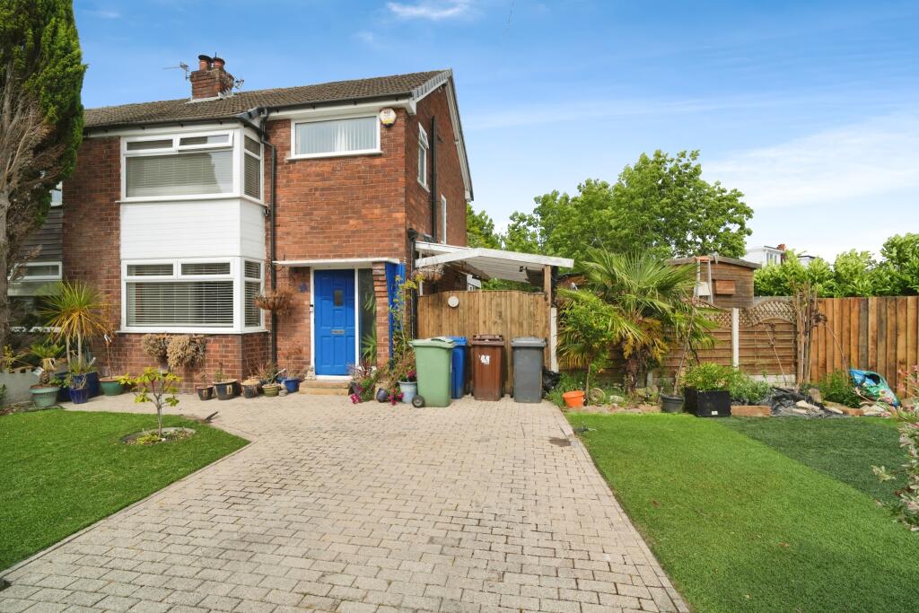 3 bedroom semi-detached house