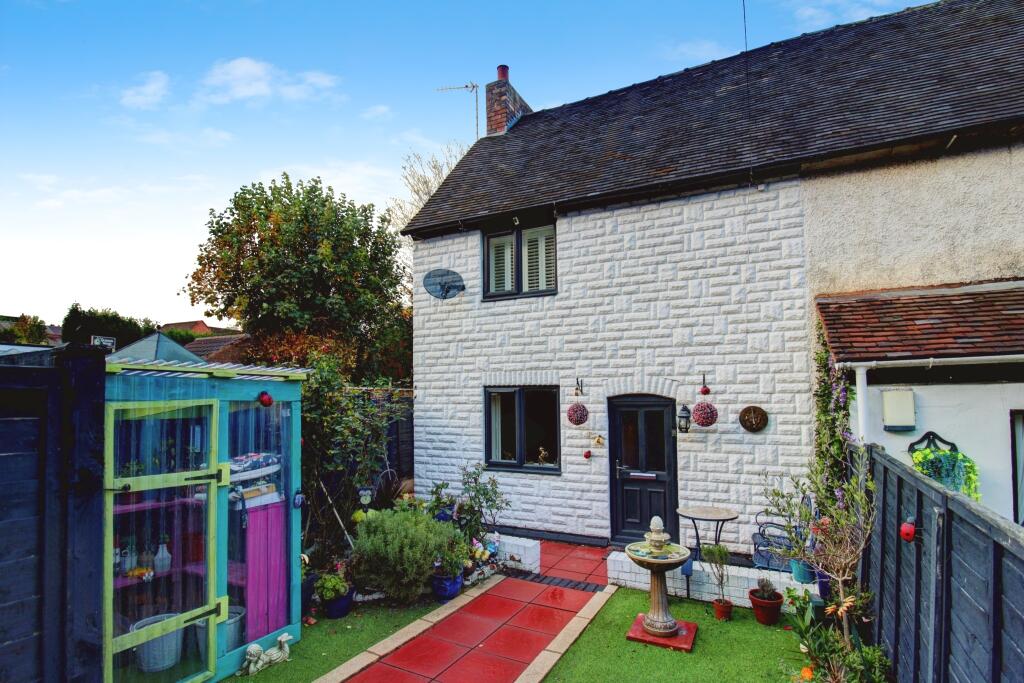 Main image of property: Watling Street, Tamworth, B77