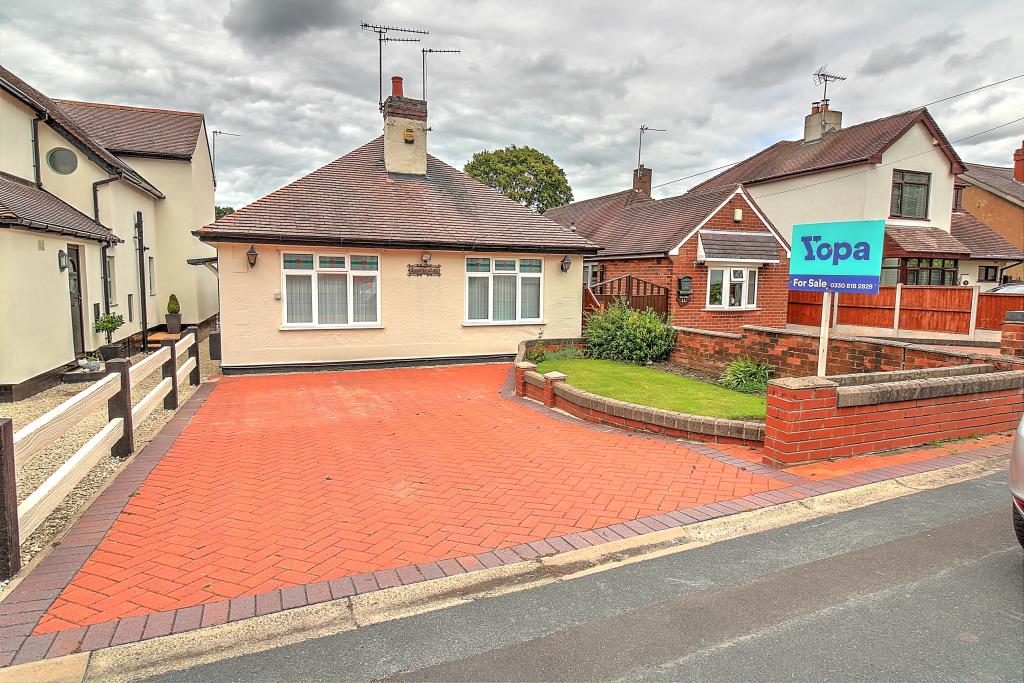 2 bedroom detached bungalow for sale in Wood Lane, Cannock, WS11