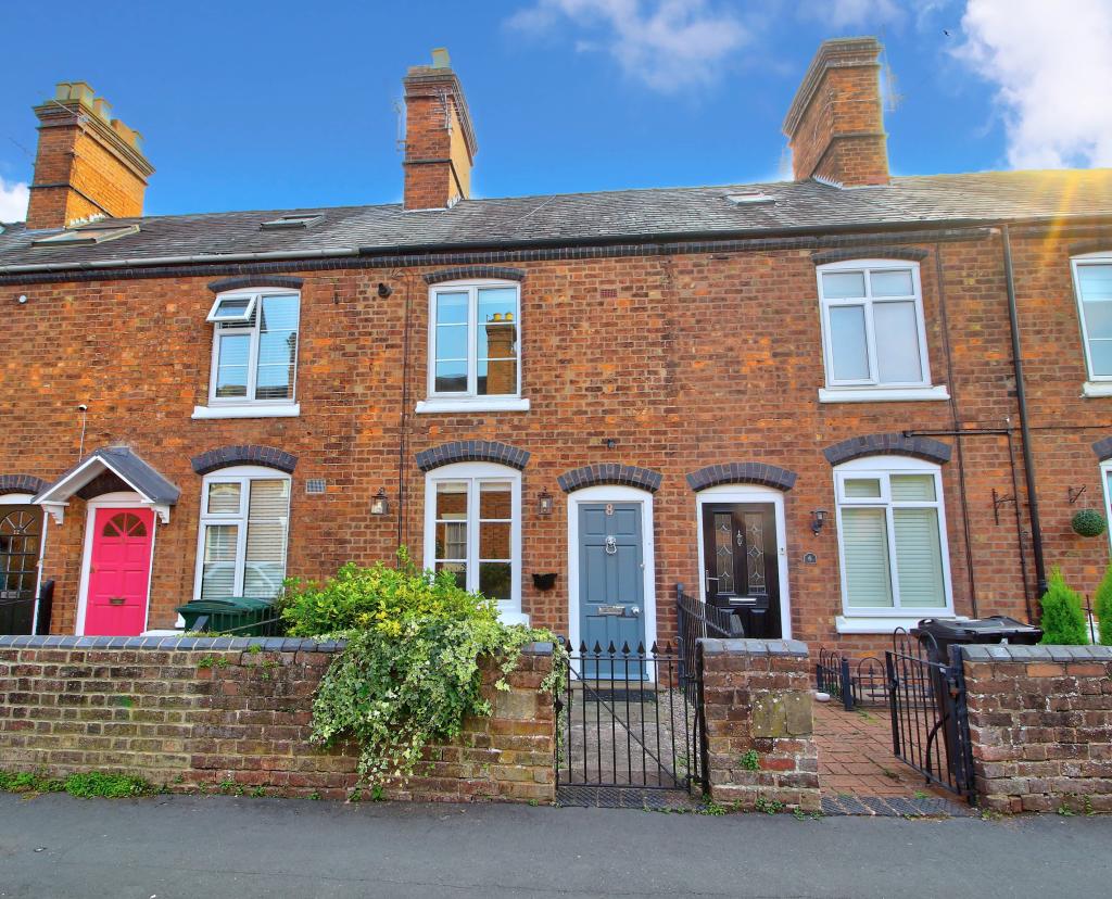 3 bedroom terraced house for sale in Shrewsbury Fields, Shifnal