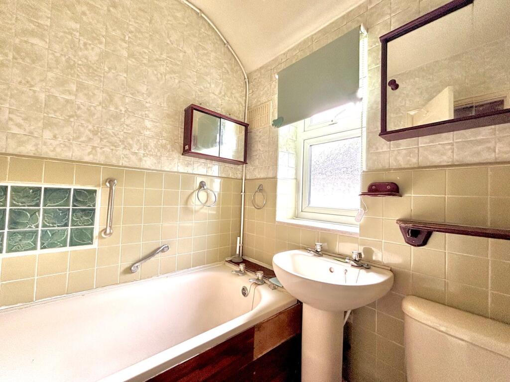 Additional property image - Brixham Road, Welling, DA16