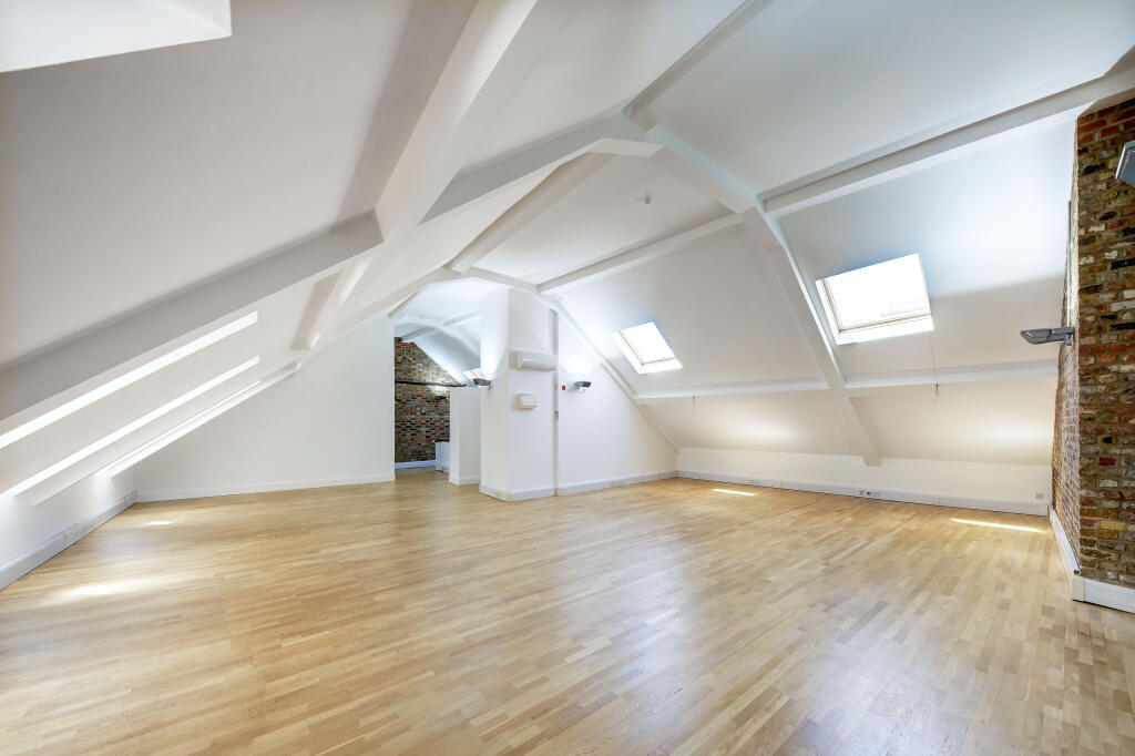 Main image of property: 5 Maidstone Buildings Mews, London, SE1 1GN