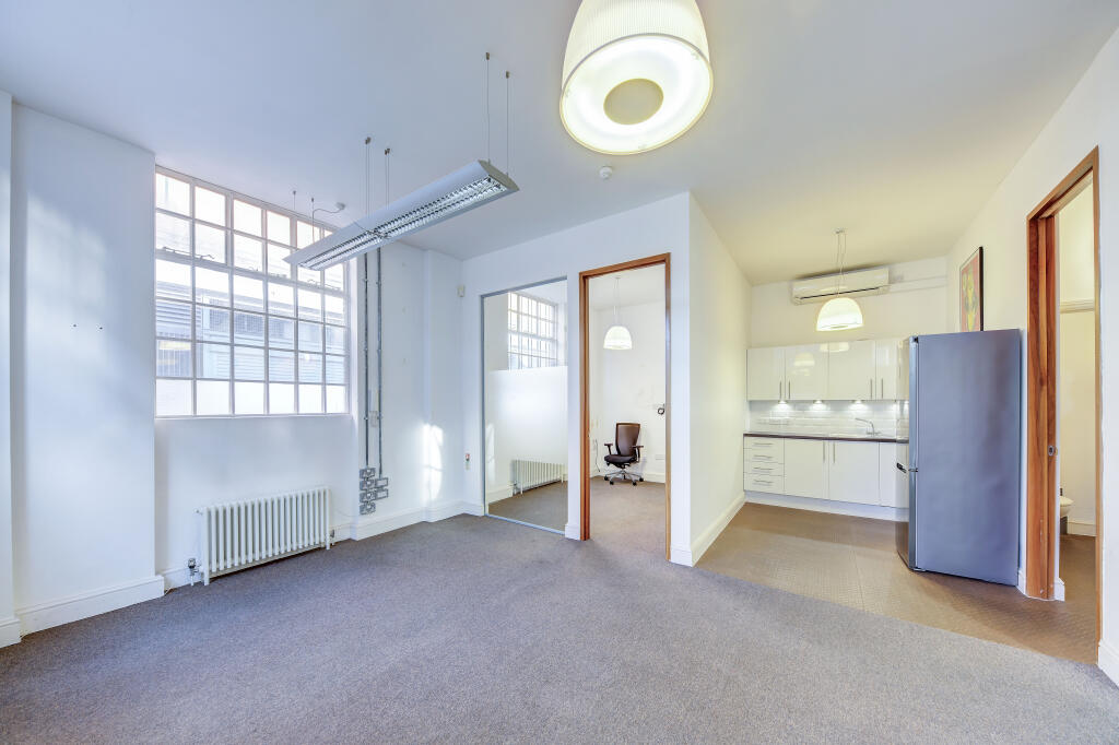 Main image of property: 25E  Copperfield Street, London, SE1 0EN