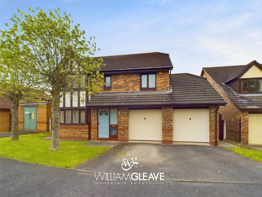 4 bedroom detached house for sale in Llys Derwen, Higher Kinnerton, Chester, Flintshire, CH4