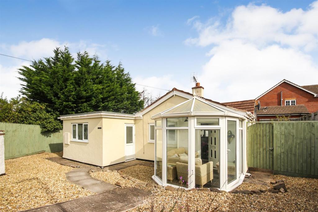 2 bedroom detached bungalow for sale in Ewloe Place, Buckley, CH7