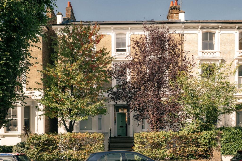 Main image of property: Cambridge Gardens, North Kensington, London, W10