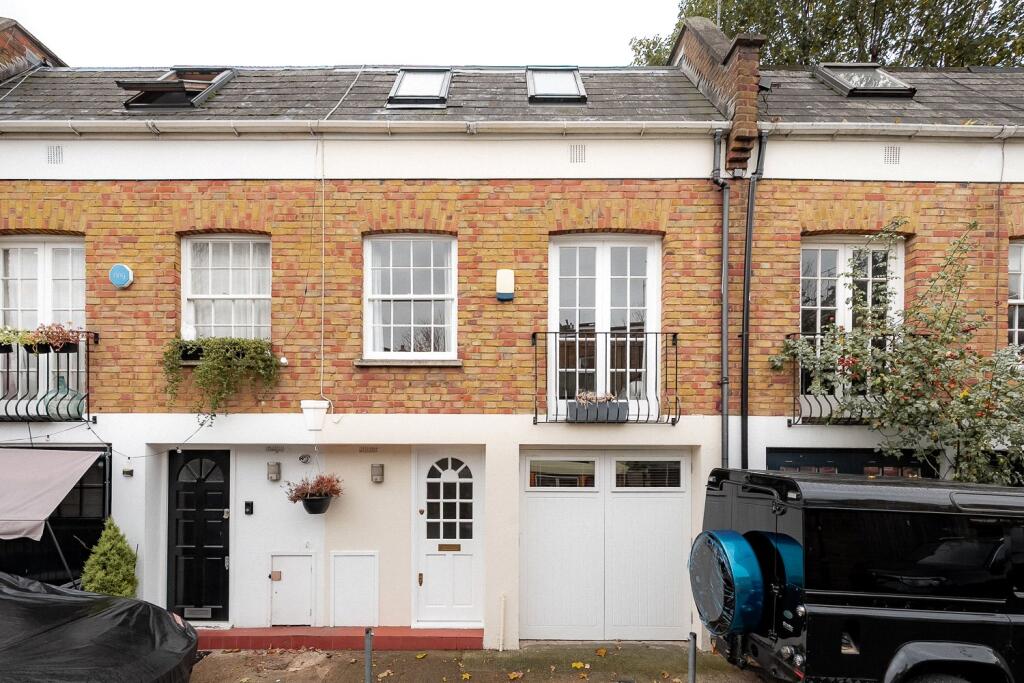 Main image of property: Royal Crescent Mews, Holland Park, London, W11
