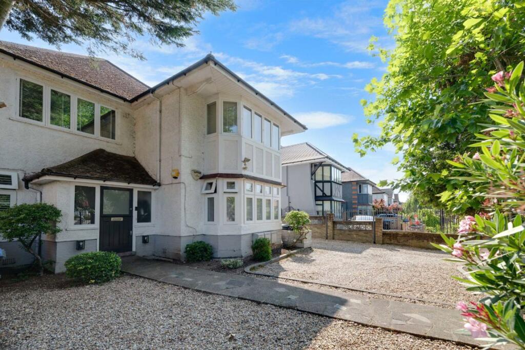 4 bedroom flat