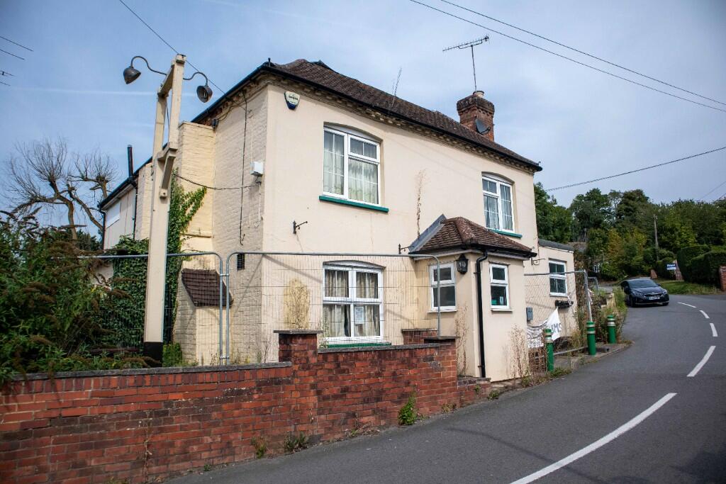 Main image of property: Derehams Lane, High Wycombe, Buckinghamshire, HP10