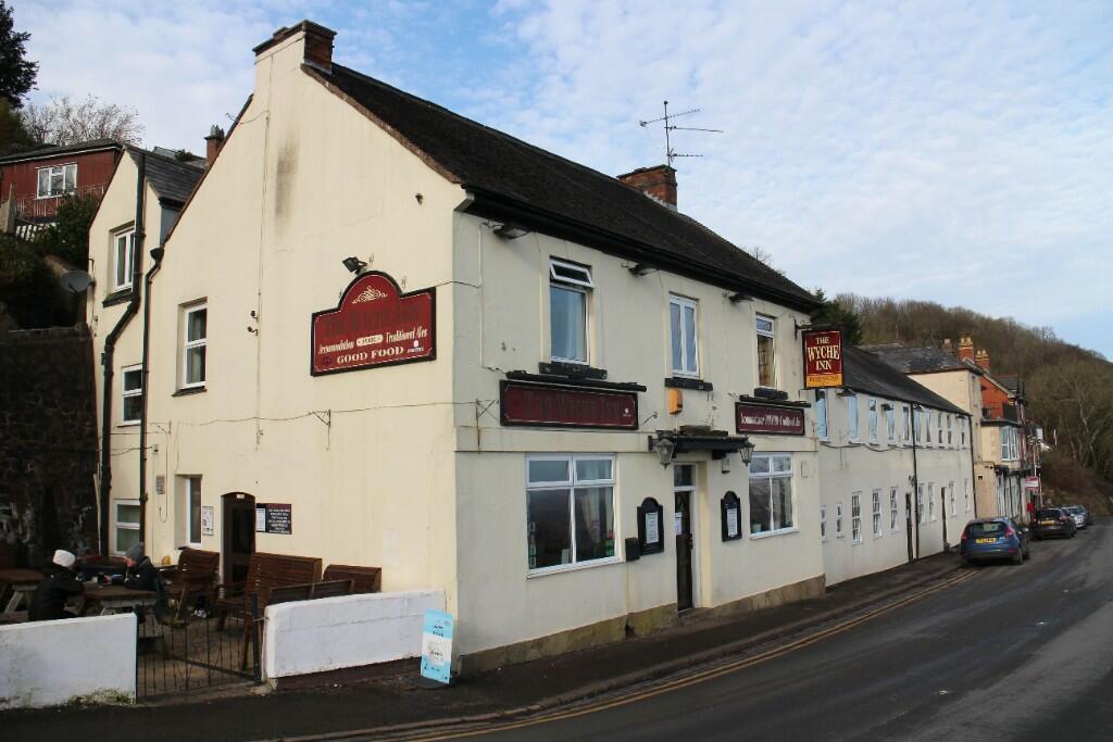 Pub for sale in Wyche Inn, Wyche Road, Malvern, Worcestershire, WR14