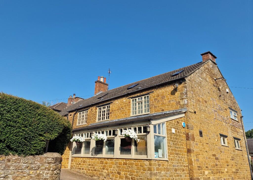 Main image of property: Three Cranes, Great Cransley, NN14
