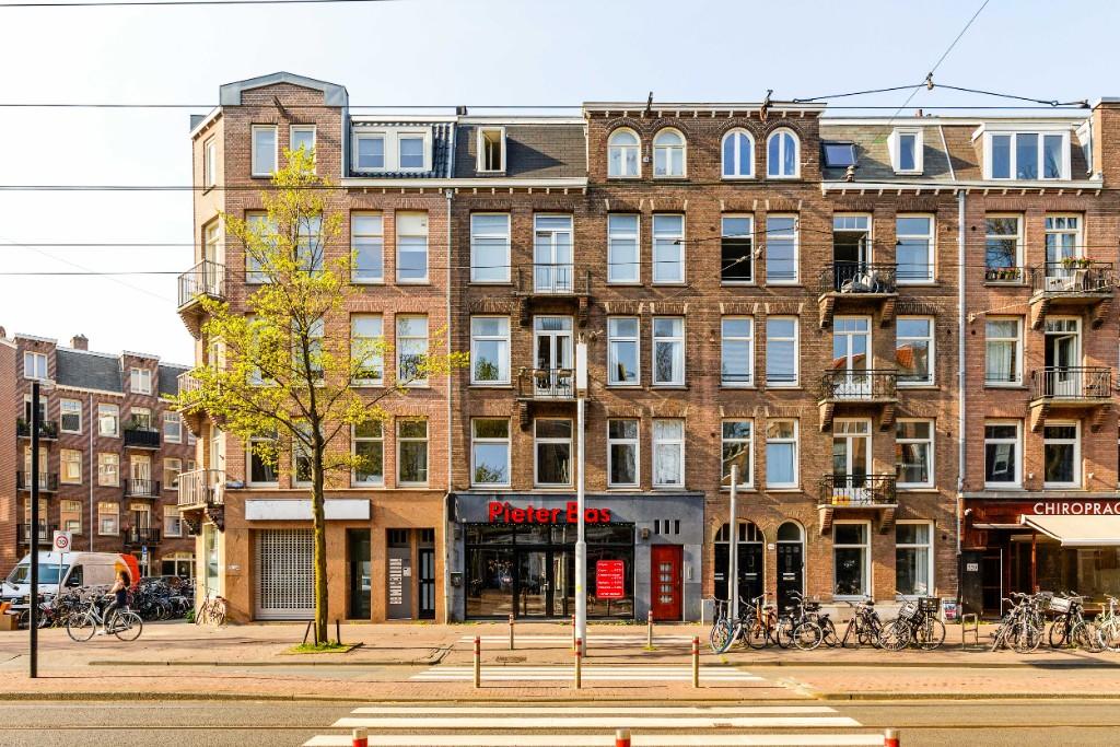 Small Apartment Living in Amsterdam: A Guide to Maximizing Space