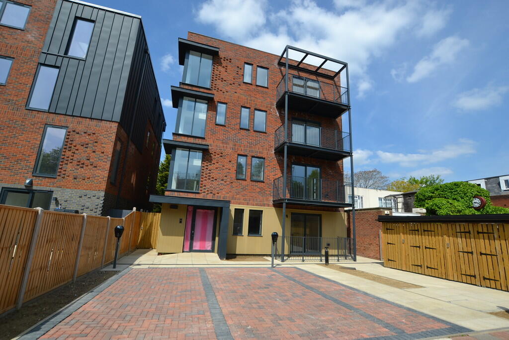Main image of property: The Common, Hatfield
