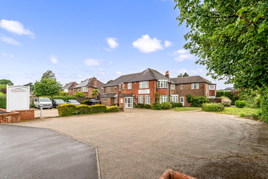 Main image of property: 22 The Avenue, Fareham, Hampshire, PO14 1NS